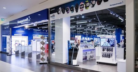 Komputronik uspokaja klientów.  Firma w dalszym ciągu będzie prowadzić normalną sprzedaż