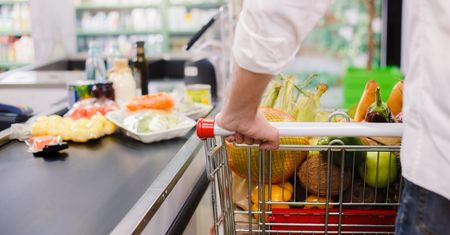 Oto najtańszy sklep w Polsce. Biedronka na podium, Lidl daleko w tyle