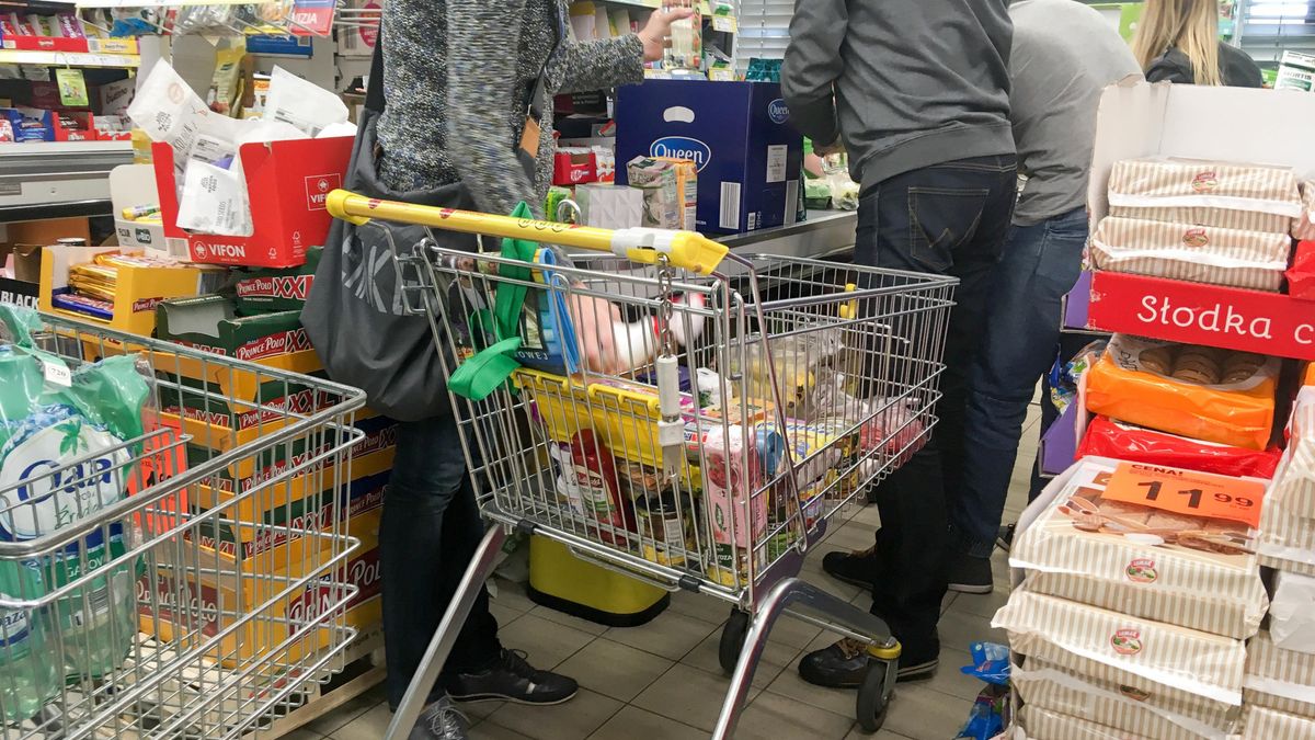 Ceny będą rosły coraz szybciej. Ale tylko przez kilka miesięcy - prognozuje ekspert agencji Fitch.