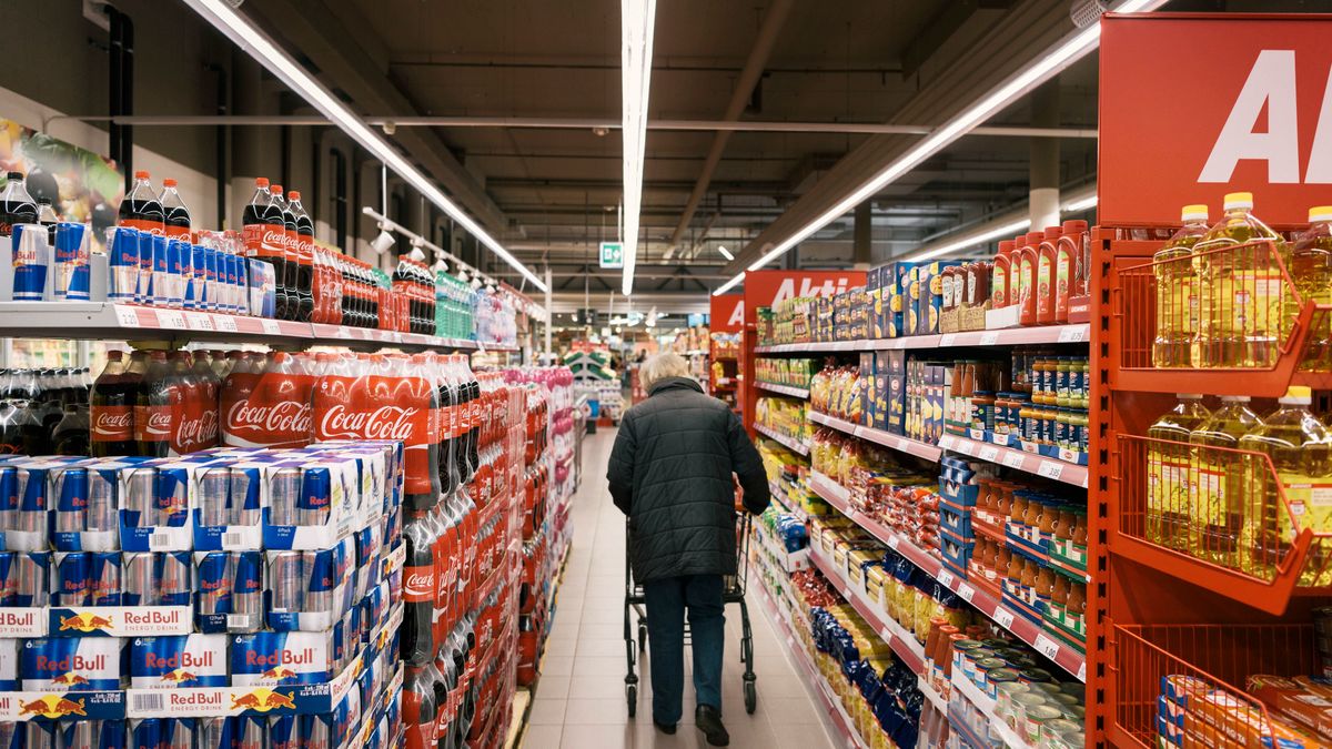 Ceny na półkach sklepowych są coraz wyższe.