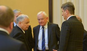 "Kaczyński nie korzysta z Internetu, nie ma Twittera, ale wie o wszystkim". Miller dla WP o kryzysie rządu