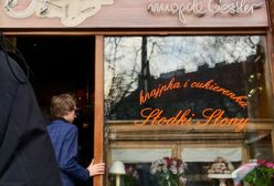 Jeden pączek za 9 zł, a kolejki jak za komuny