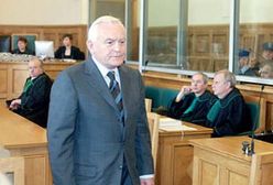 Bomba przeszkodziła Millerowi w złożeniu zeznań