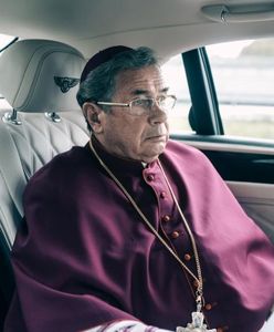 Ostrołęka zdejmuje film "Kler". Patronem miasta jest Jan Paweł II, prezydentem katecheta