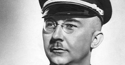 "Jadę do Auschwitz. Całusy. Twój Heini". Miłosne listy Heinricha Himmlera ujawnione!