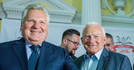 Wymiana "uprzejmości" między Kwaśniewskim a Millerem. "Oluś zawsze był krętaczem"