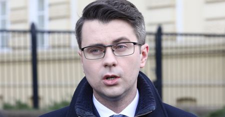Koronawirus w Polsce. Piotr Mueller: głosowanie korespondencyjne jest wykonalne technicznie