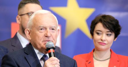 Leszek Miller ostro o rzeczniczce SLD: "Nikim dla mnie nie jest"