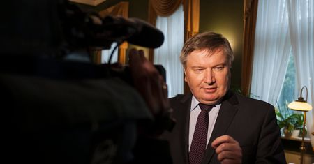 Jerzy Miller: zamachu nie było. Ustalenia Macierewicza nazywa bajkami