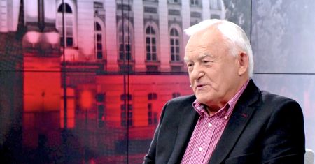 Miller o zmianie premiera: Kaczyński się myli