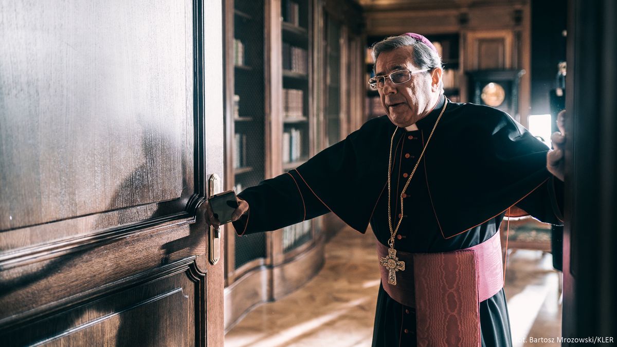 Wielki zagraniczny sukces "Kleru". Najlepsze otwarcie w historii polskiego kina wyświetlanego za granicą!