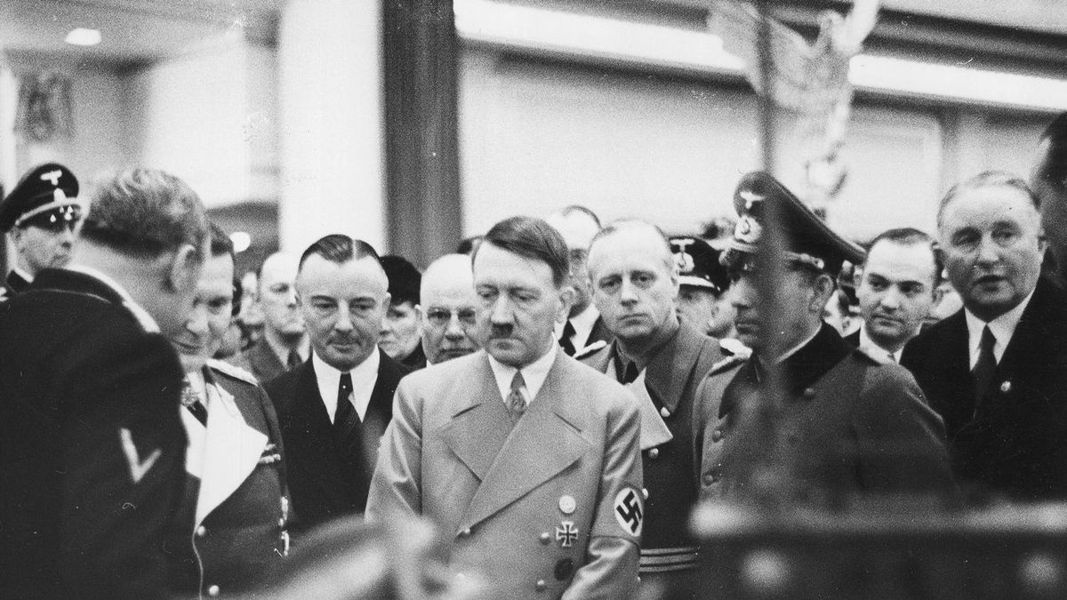 Cud gospodarczy” w wykonaniu Hitlera doprowadził niemiecką gospodarkę na skraj bankructwa