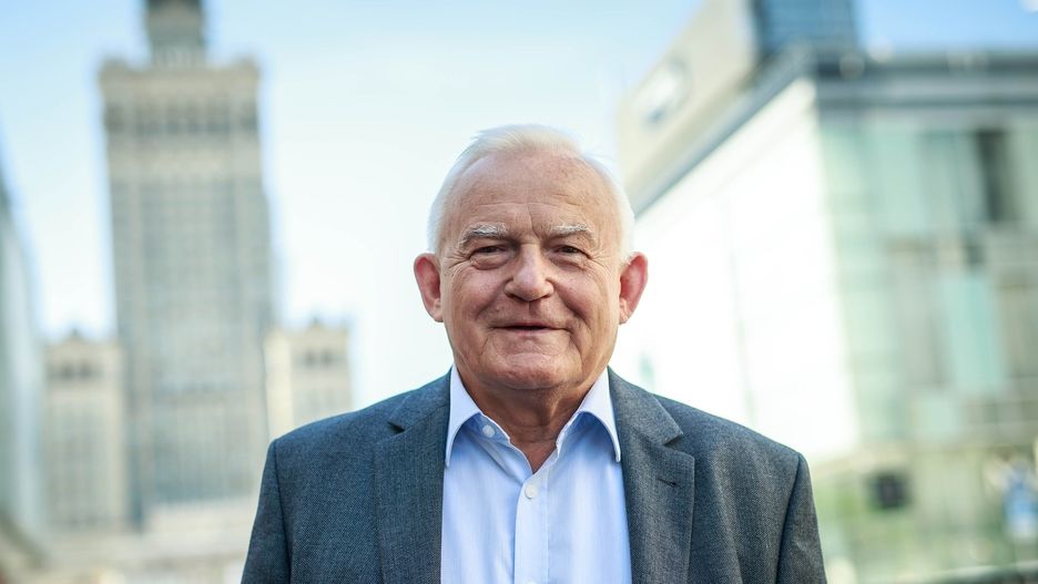 Były premier Leszek Miller ma na koncie ponad pół miliona złotych oszczędności