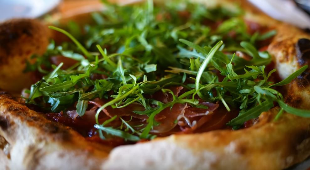 Pizza z rukolą