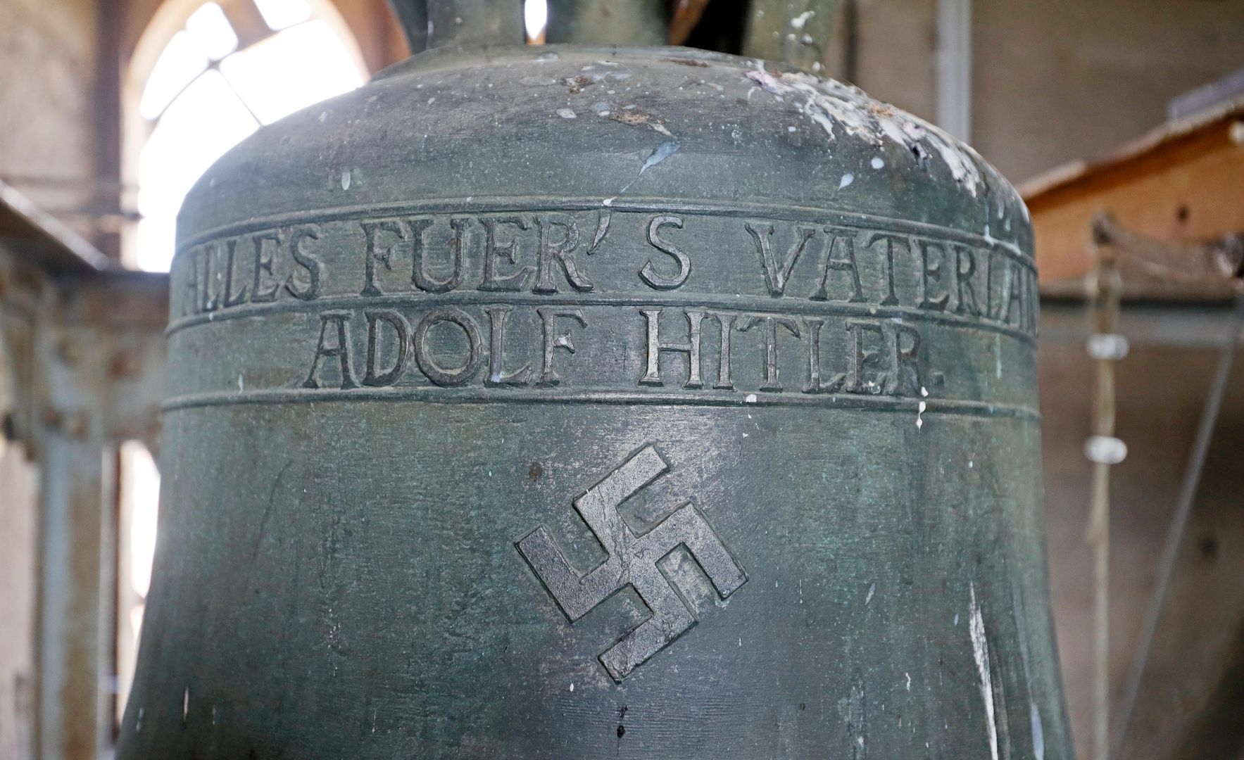 "Dzwon Hitlera" nie narusza swobody wyrażania opinii