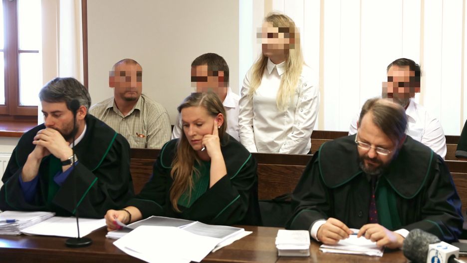 Na ławie oskarżonych zasiadło sześć osób