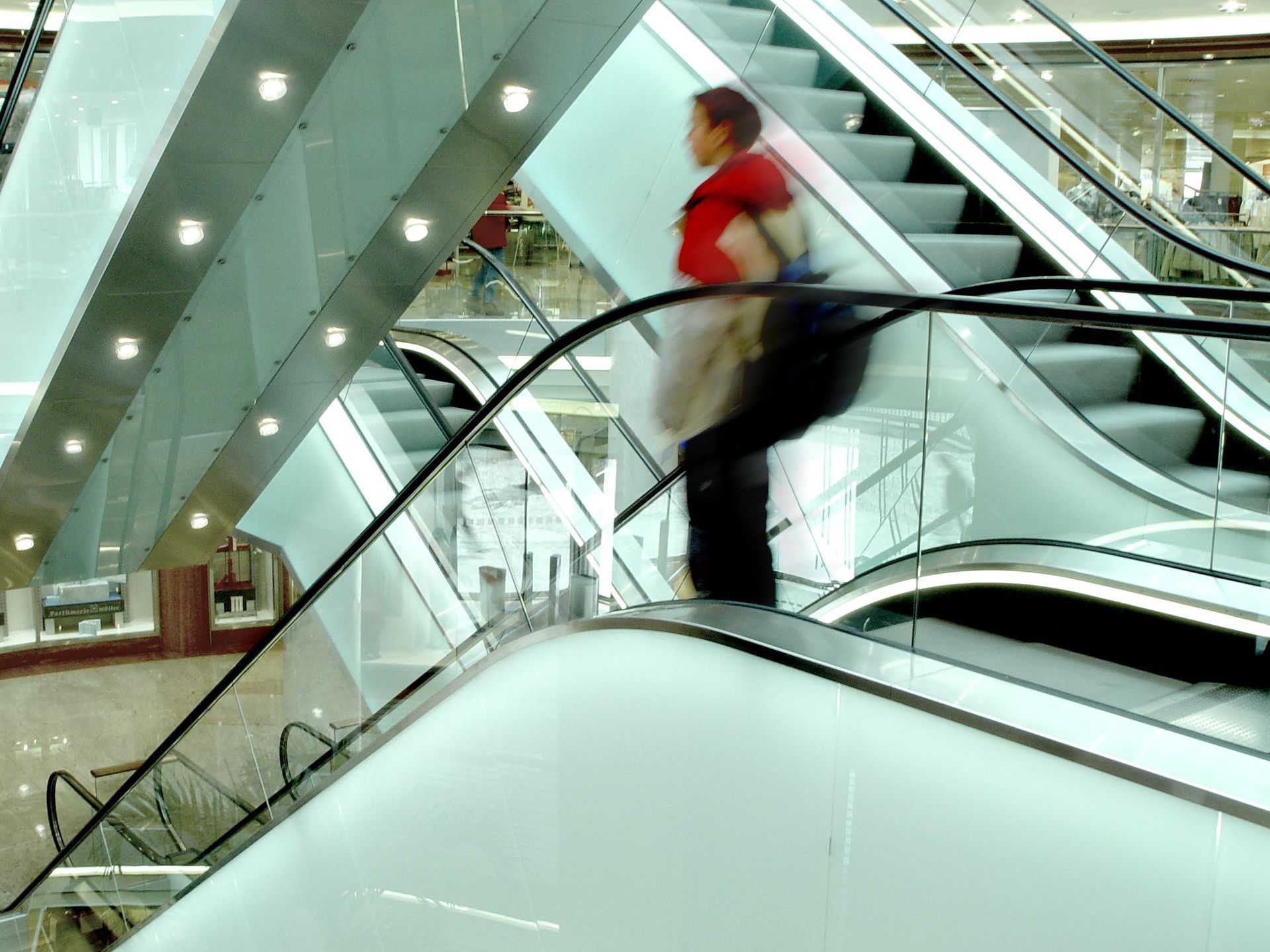 Galeria Metropolia w Gdańsku zmienia się w dworzec. Wszystko po to, by ominąć zakaz handlu