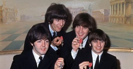 Piosenka Beatlesów z prędkością światła