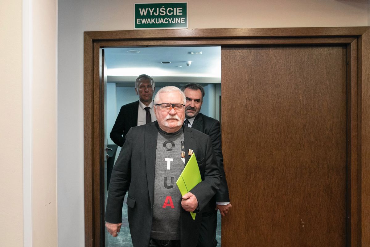 Sławomir Cenckiewicz zagroził Lechowi Wałęsie sądem. Jest reakcja b. prezydenta