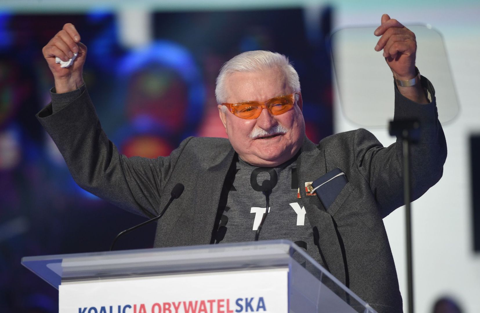 Lech Wałęsa i okulary. Moda czy zdrowie? Wyjaśniamy