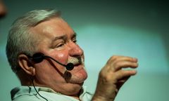Lech Wałęsa znów uderza w Cenckiewicza. "Spadkobierco UB-ecki"