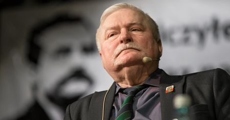 Syn Lecha Wałęsy zapłacił grzywnę. Uniknie aresztu