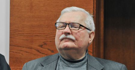 Lech Wałęsa grzmi: Olszewski chciał pozostać przy korycie