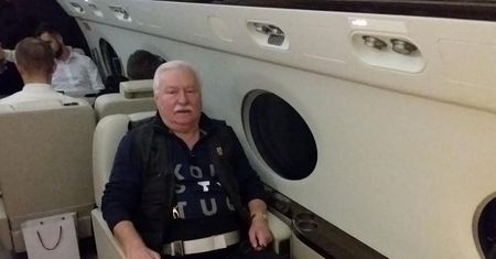 W USA t-shirt Lecha Wałęsy na pogrzebie nie oburzył. "Wciąż walczy"