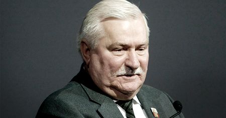 Lech Wałęsa nie będzie wyniesiony z kontrmanifestacji smoleńskiej? BOR do tego nie dopuści?