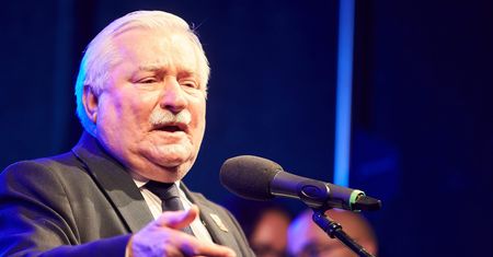 Lech Wałęsa stanowczo o PiS . "Nie wpuszczać ich na Zachód. Zablokować konta"