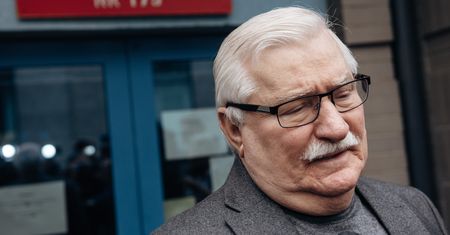 Lech Wałęsa zaatakowany. Georgette Mosbacher reaguje
