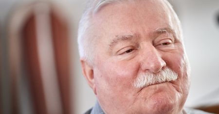 "Potwierdzam obecność". Wałęsa na kontrmanifestacji smoleńskiej