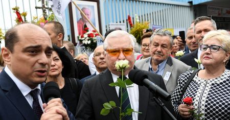 Wałęsa, Duda i Morawiecki w jednym kościele. Ale bez przebaczenia