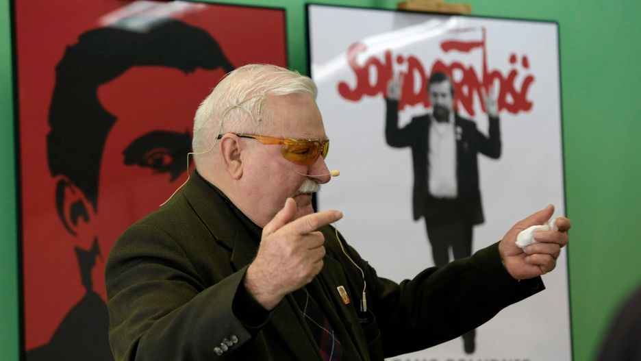 Wałęsa do szefa MSWiA o swojej broni: dobrze zabezpieczyłem i nigdy Pan jej nie znajdzie