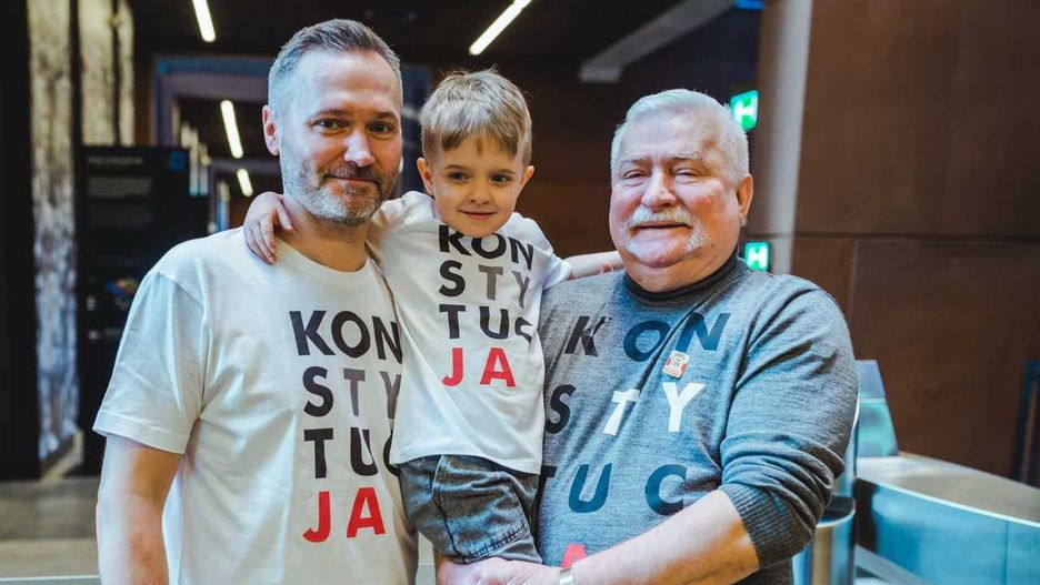 Jarosław Wałęsa z rodziną. Syn Lecha Wałęsy jest numerem dwa na liście Koalicji Obywatelskiej w Gdańsku. Kandyduje do Sejmu.