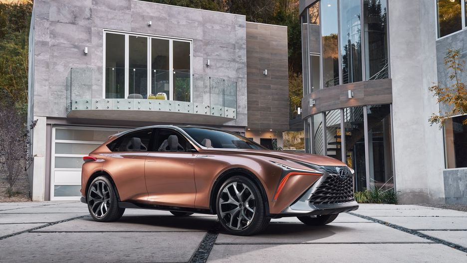 Lexus LF-1 Limitless pokazuje, że SUV-y stają się alternatywą dla limuzyn.