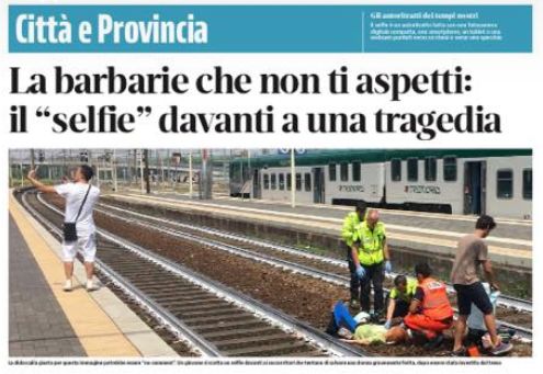Włochy. Zrobił selfie na tle tragedii. Totalna znieczulica