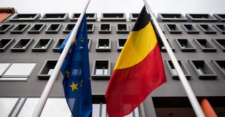 Belgijski parlament płacił dwóm osobom za nic. Zorientował się po 18 latach
