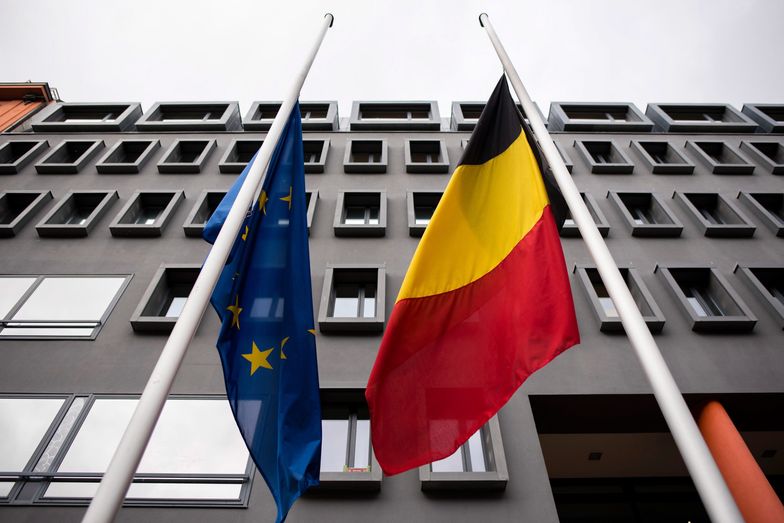 Belgijski parlament płacił dwóm osobom za nic. Zorientował się po 18 latach