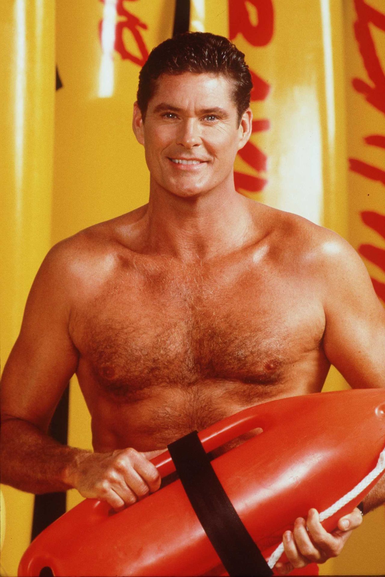 David Hasselhoff jest jak wino. 64-latek pręży legendarną klatę na plaży [FOTO]