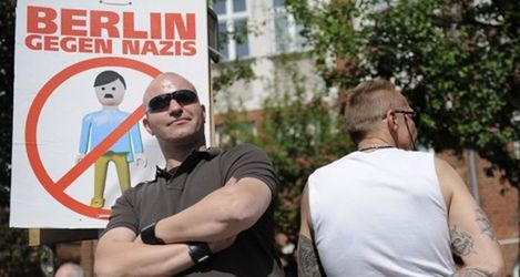 Z nazisty przemienił się w lewaczkę