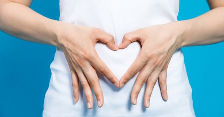 Jak się upewnić, że nasze jelita pracują prawidłowo? Co pomaga, a co szkodzi naszym jelitom?