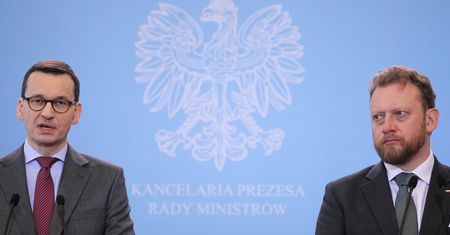 Maseczek i środków do dezynfekcji nie kupimy już na Allegro i OLX. Zadecydował o tym premier