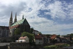 Polskie restauracje w Niemczech i Polsce, które dzieli tylko rzeka. Sprawdzamy, która jest tańsza