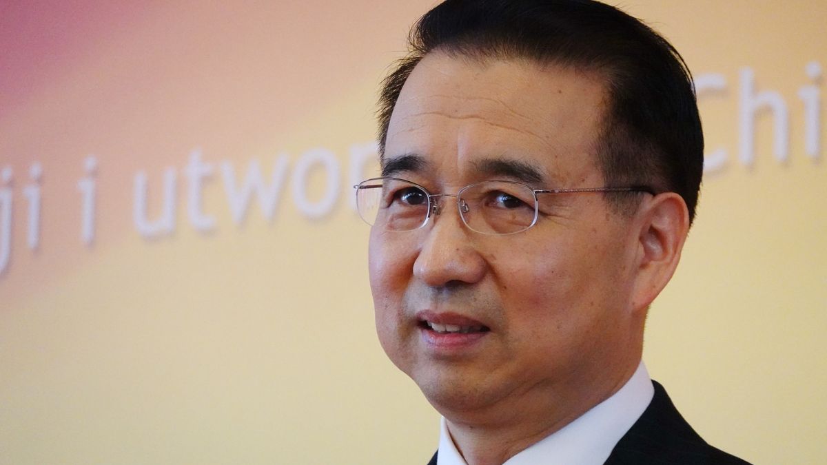 Liu Guangyuan, ambasador Chin w Polsce. To on zorganizował spotkanie 