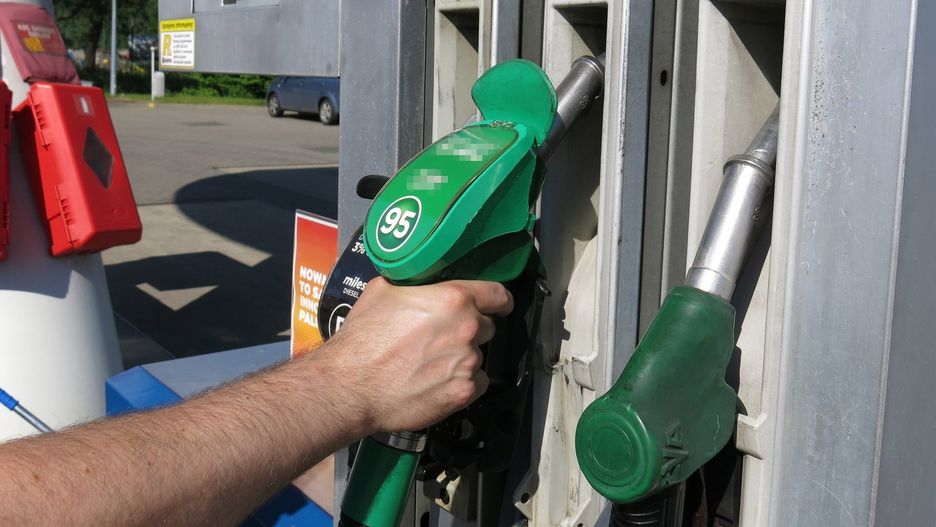 Paliwo w wakacje będzie droższe niż przed rokiem