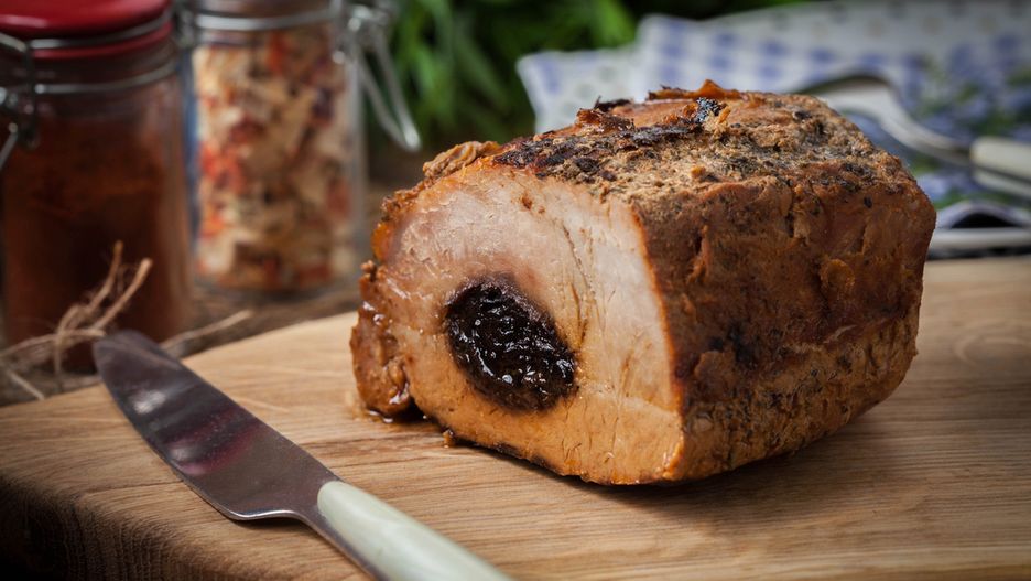 Domowy i pyszny schab ze śliwką. Idealny nie tylko od święta