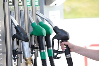 Paliwo poniżej 5 zł. Końcówka wakacji z obniżką na stacjach