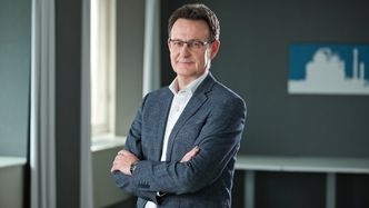 Rywal Orlenu po cichutku kibicuje fuzji z Lotosem. "Konkurencja jest dobra"