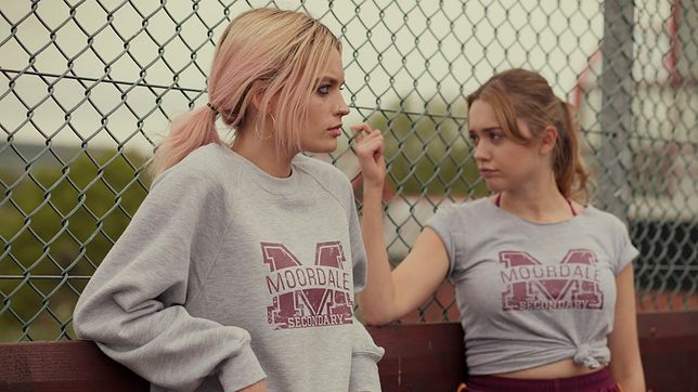 Czego dowiedziałby się w Polsce bohaterki serialu Sex Education?